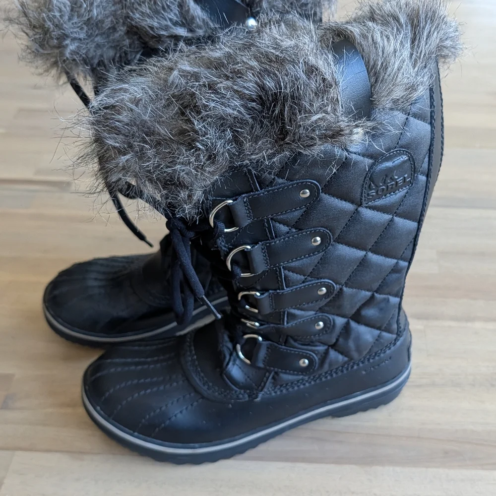 Sorel Women's Black Tofino II LL1846-011 Quilted Faux Fur Winter Boots Sz US 7.5